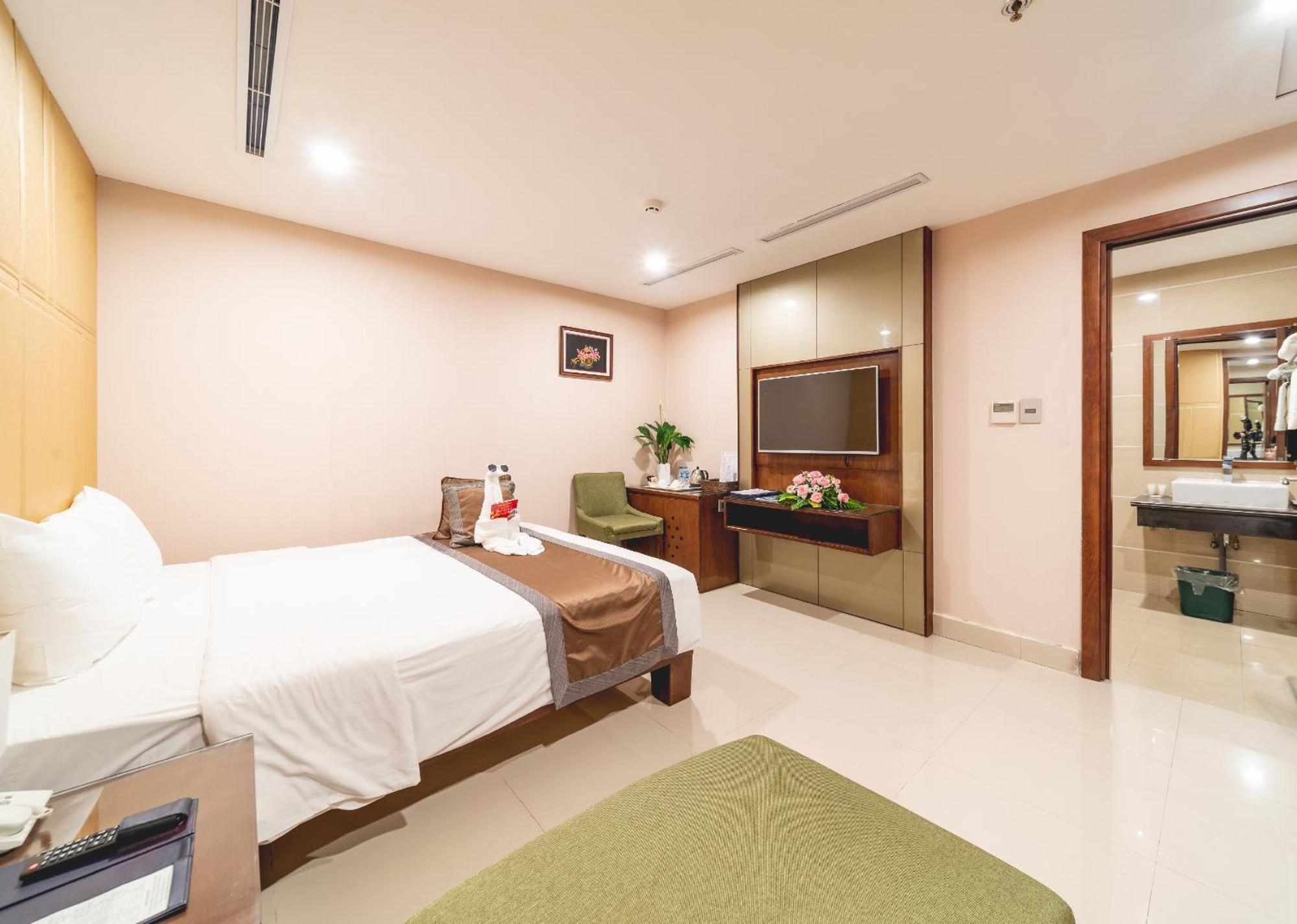 Bien Bac Hotel Mong Cai Bagian luar foto