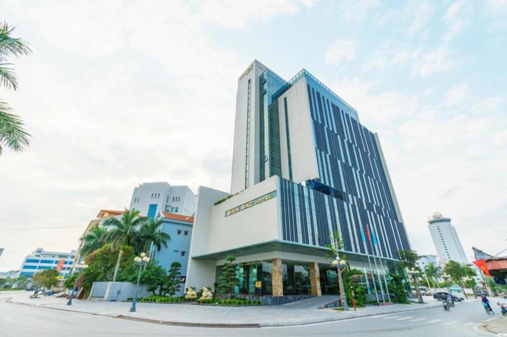Bien Bac Hotel Mong Cai Bagian luar foto