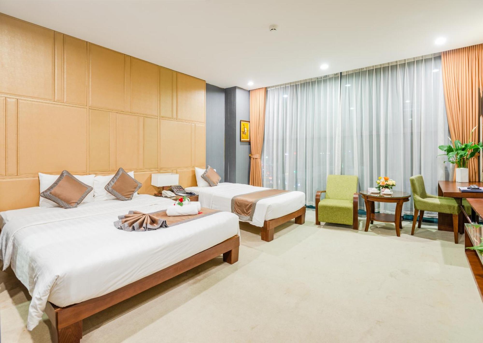 Bien Bac Hotel Mong Cai Bagian luar foto