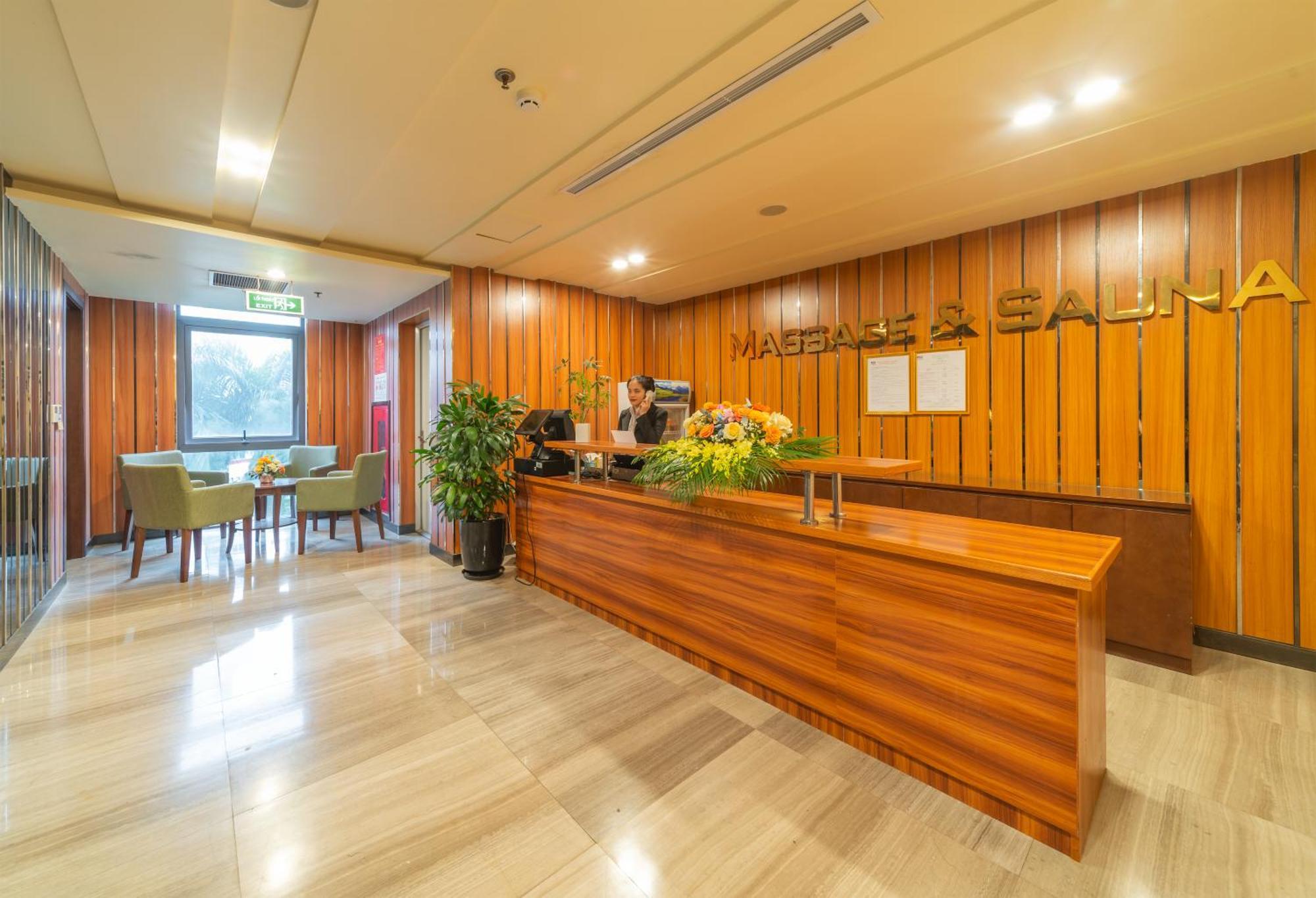 Bien Bac Hotel Mong Cai Bagian luar foto