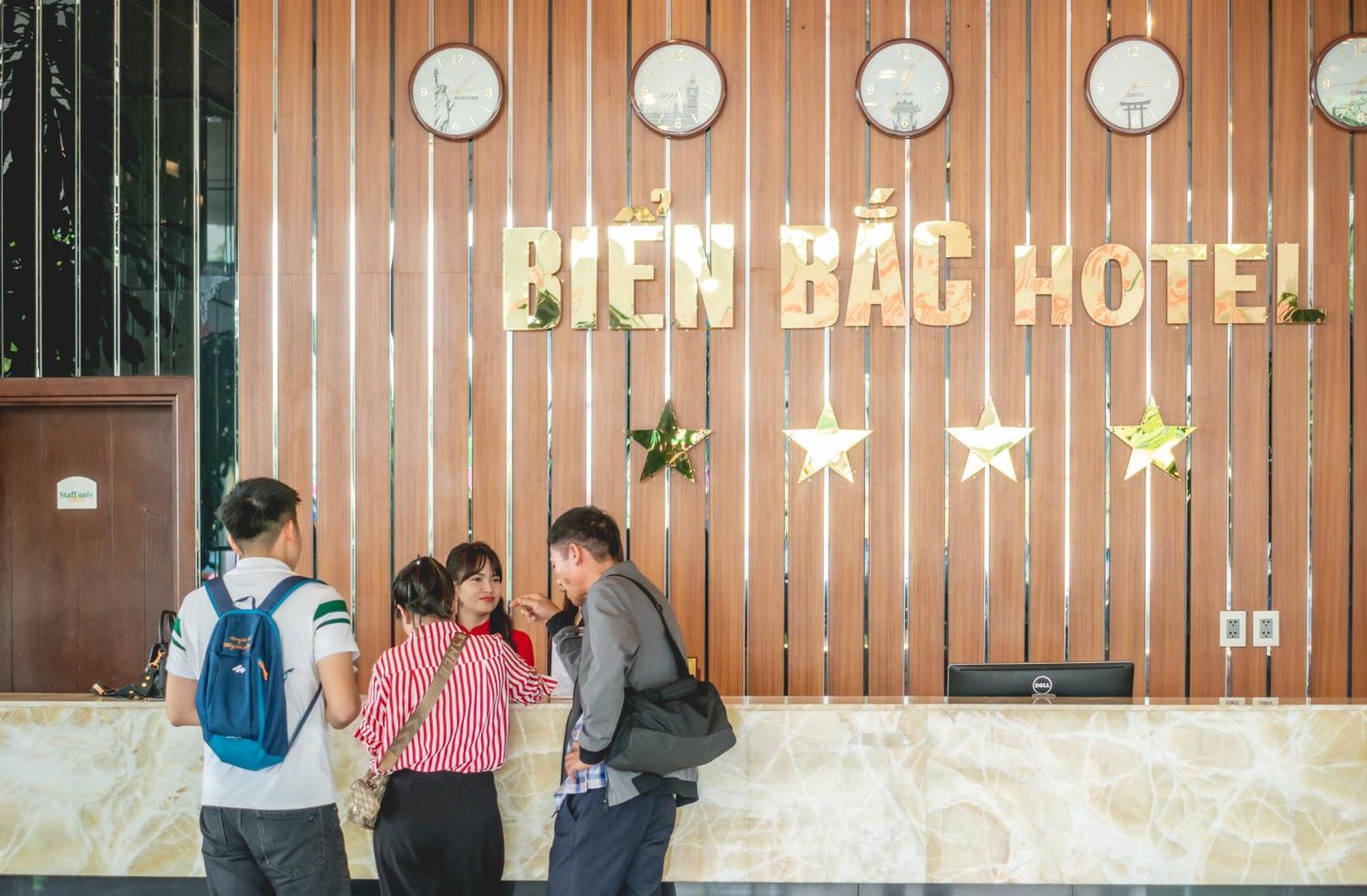 Bien Bac Hotel Mong Cai Bagian luar foto