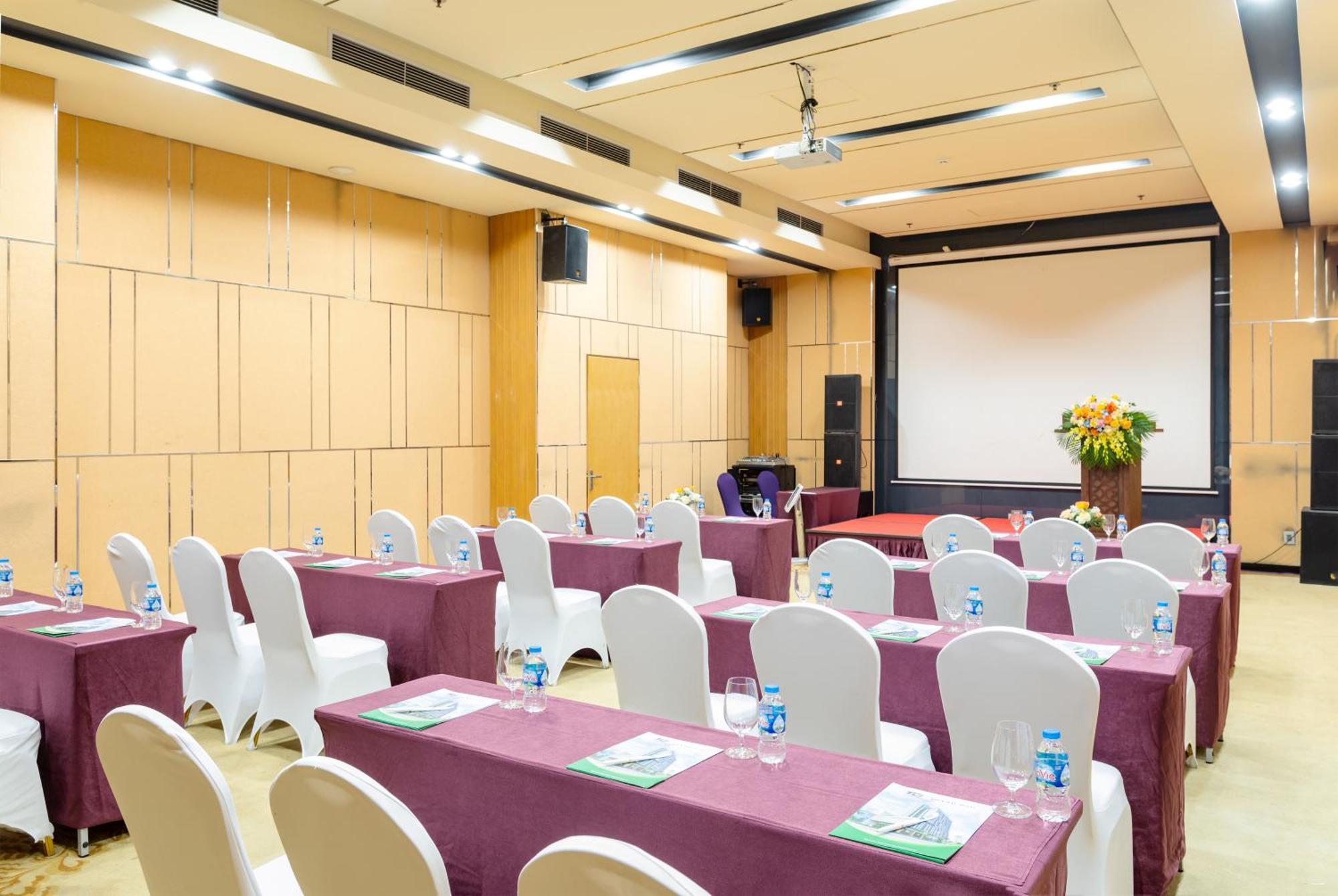 Bien Bac Hotel Mong Cai Bagian luar foto