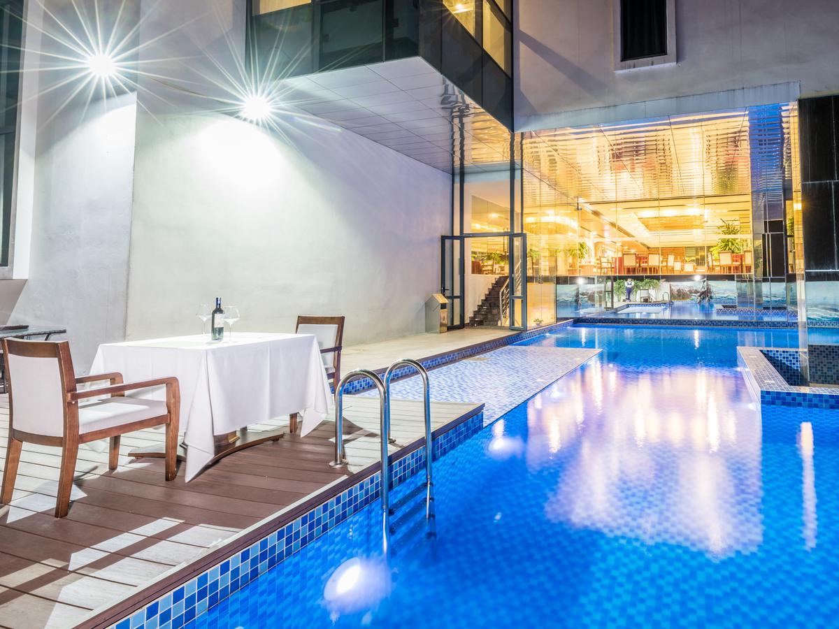 Bien Bac Hotel Mong Cai Bagian luar foto