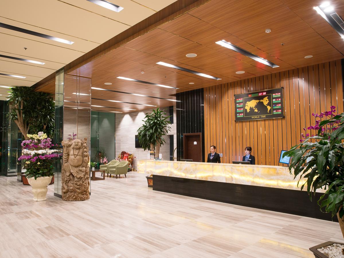 Bien Bac Hotel Mong Cai Bagian luar foto
