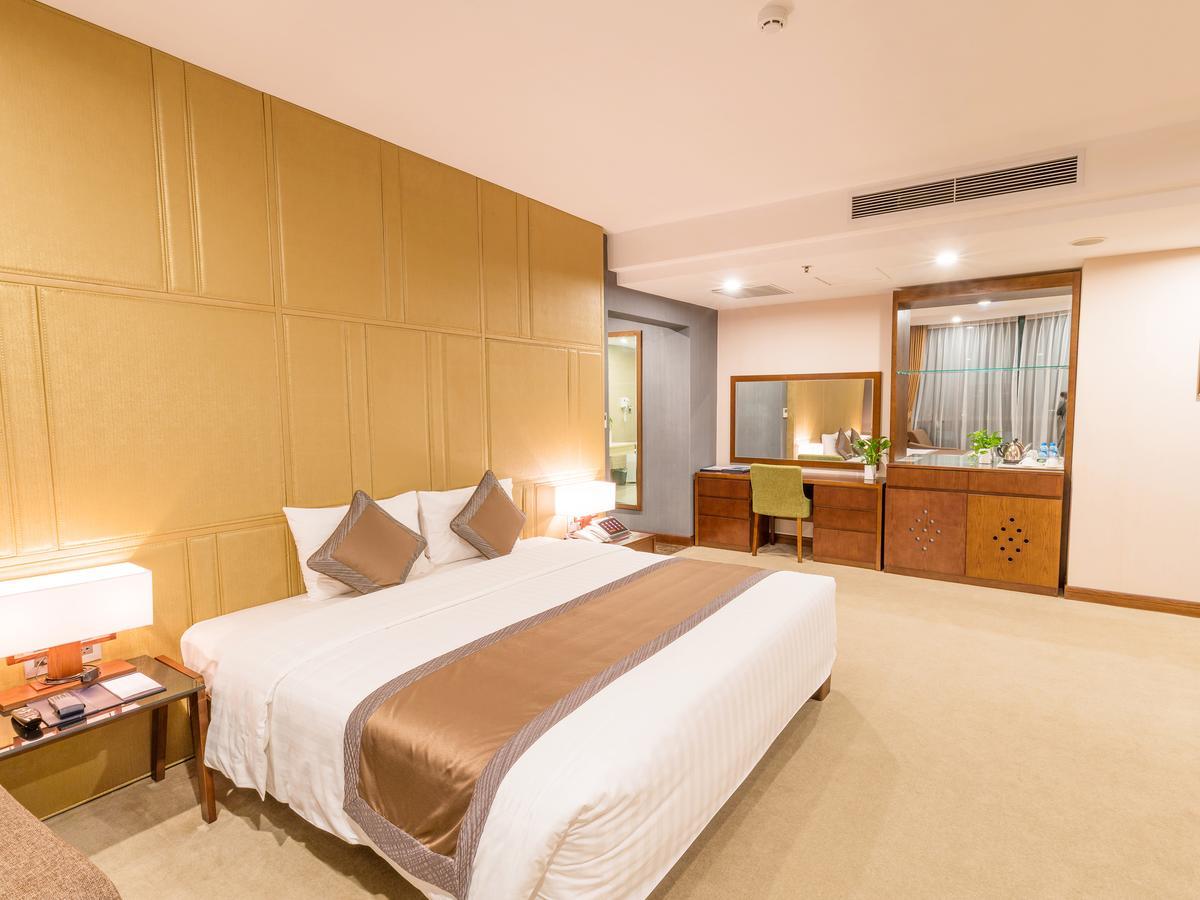 Bien Bac Hotel Mong Cai Bagian luar foto