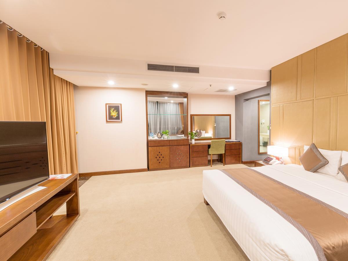 Bien Bac Hotel Mong Cai Bagian luar foto